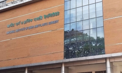 সূত্রাপুরে গ্যাস লিকেজ থেকে বিস্ফোরণের ঘটনায় আরও ১ জনের মৃত্যু