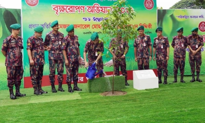 পিলখানায় বৃক্ষরোপণ অভিযানের উদ্বোধন বিজিবি মহাপরিচালকের