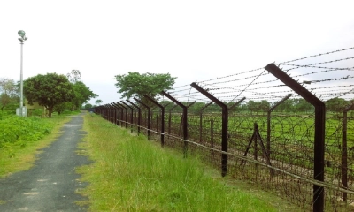দিনাজপুরে ২ কৃষককে ধরে নিল বিএসএফ, ২ ভারতীয়কে আনল গ্রামবাসী