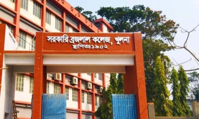 একাদশ শ্রেণির প্রশ্নপত্রে ধানমন্ডির ৩২ নম্বর বাড়ি, পরীক্ষা বাতিল