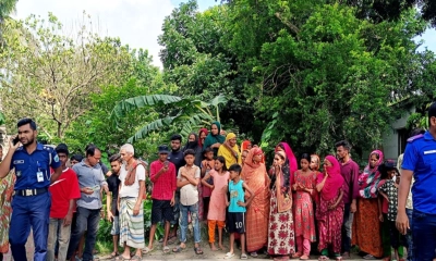 পাবনায় ট্রাকচাপায় নারী নিহত 