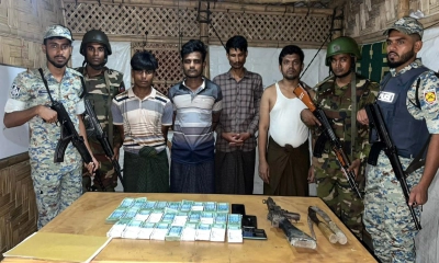 অস্ত্র-টাকাসহ সন্ত্রাসী গ্রুপ নবী বাহিনীর ৪ সদস্য আটক
