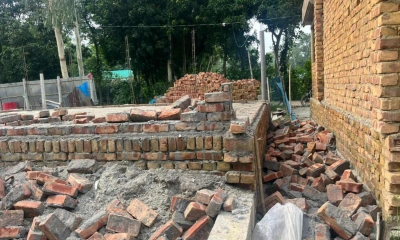 ভুক্তভোগী রবিউল ইসলামের নির্মাণাধীন বাড়ি। ছবি- রূপালী বাংলাদেশ
