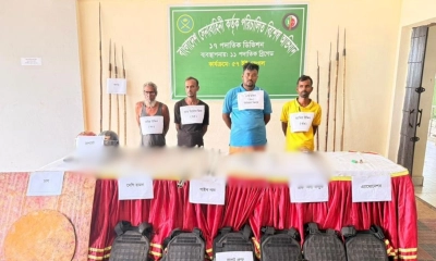 দিরাইয়ে অভিযানে চালিয়ে অস্ত্রসহ ৪ সন্ত্রাসী আটক করেছে সেনাবাহিনী। ছবি- রূপালী  বাংলাদেশ