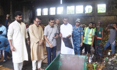 ঢাকা দক্ষিণে একযোগে ৭৫ ওয়ার্ডে কোরবানির বর্জ্য অপসারণ শুরু