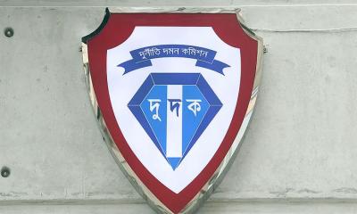 বেনজীর ও মতিউর পরিবারের বিরুদ্ধে দুদকের ৬ মামলা