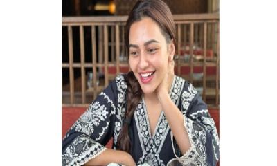 ন্যাচারাল লুকে ভক্তদের নজর কাড়লেন ফারিয়া!