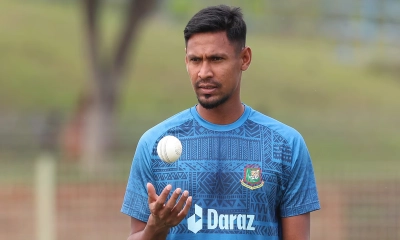 পাকিস্তান সিরিজ থেকে ছিটকে গেলেন মোস্তাফিজ