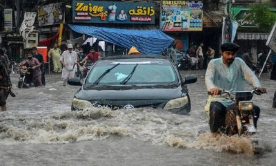 পাকিস্তানে ভারী বর্ষণে ৫৪ জনের মৃত্যু