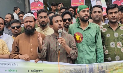 কিশোরগঞ্জে গণপদযাত্রা শেষে বক্তব্য দেন গণঅধিকার পরিষদের উচ্চতর পরিষদ সদস্য ও গণমাধ্যম সমন্বয়ক আবু হানিফ। ছবি- রূপালী বাংলাদেশ