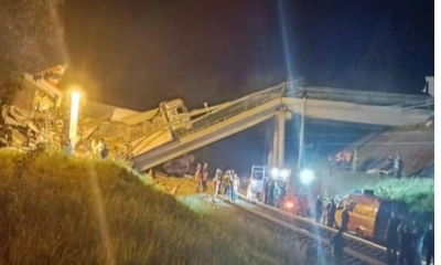 রাশিয়ায় রেললাইনের ওপর সেতু ধসে নিহত ৭