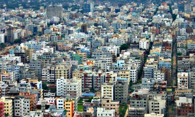 বদলে গেল ঢাকার বাতাস
