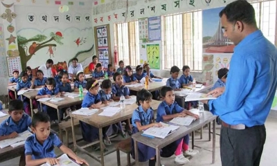 বেতন ঝুলছে চার লাখ শিক্ষক-কর্মচারীর