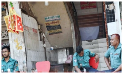 এয়ারপোর্ট মসজিদ মার্কেট দখল নিয়ে সংঘর্ষ