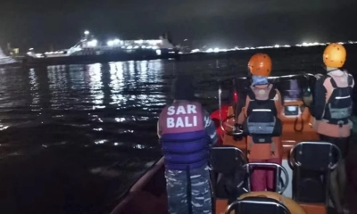 ইন্দোনেশিয়ার বালিতে ৬৫ আরোহী নিয়ে ফেরিডুবি, নিখোঁজ ৪৩