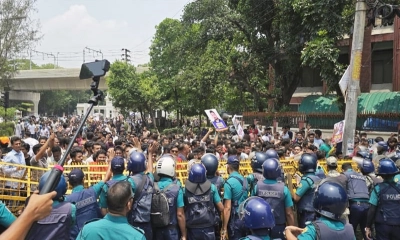 ইশরাক সমর্থকদের লংমার্চ কর্মসূচিতে পুলিশের বাধা