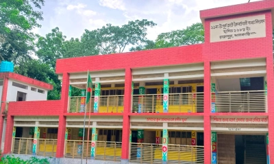 ৬ শিক্ষার্থী-৫ শিক্ষক দিয়ে চলছে প্রাথমিক বিদ্যালয়
