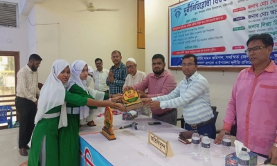 সরিষাবাড়ীতে দুর্নীতি প্রতিরোধ ও মেধা বিকাশে বিতর্ক প্রতিযোগিতা