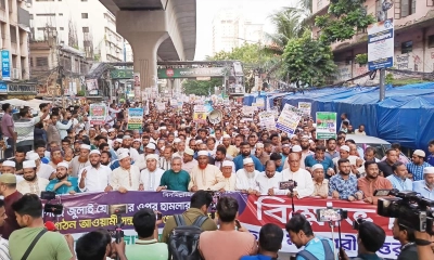 সরকারের দুর্বলতায় মনে হয় গোপন কোনো শক্তি কাজ করছে: ডা. তাহের