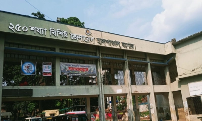 যশোরে মোটরসাইকেল থেকে পড়ে প্রাণ গেল শিশুর
