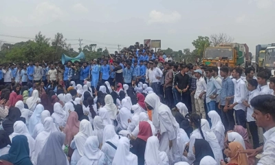 জেলায় জেলায় পলিটেকনিক শিক্ষার্থীদের সড়ক-রেলপথ অবরোধ
