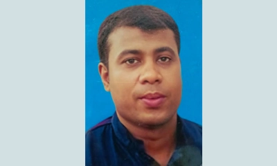 পরীক্ষার ফি যোগাড় করতে গিয়ে পুলিশের গুলিতে মরতে হয় রাইহানকে