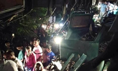 খুলনায় ট্রেন-ট্রাক সংঘর্ষে নিহত ১, রেল যোগাযোগ বন্ধ