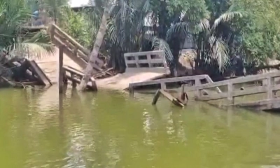 পটুয়াখালীতে সেতু ভেঙে পড়ায় ভোগান্তিতে ১৫ গ্রামের মানুষ