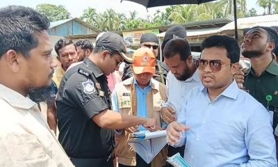 লক্ষ্মীপুর সদর উপজেলার মজুচৌধুরীর হাটে ভ্রাম্যমাণ আদালতের অভিযান। ছবি-রূপালী বাংলাদেশ