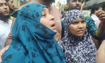 ‘একটু বলেন, আমার মেয়ে কোথায়’