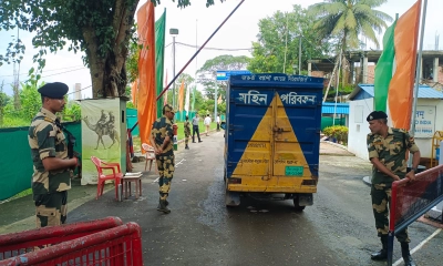 ভারতে গেল প্রধান উপদেষ্টার পাঠানো আম