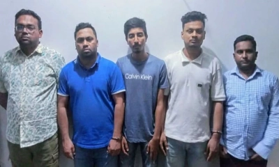 সাবেক স্বাস্থ্যমন্ত্রীর বাড়িতে পুলিশের হানা, গ্রেপ্তার ৫ নেতাকর্মী