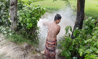 পৌরসভায় পাইপ ফেটে অপচয় হচ্ছে পানি, উদাসীন কর্তৃপক্ষ