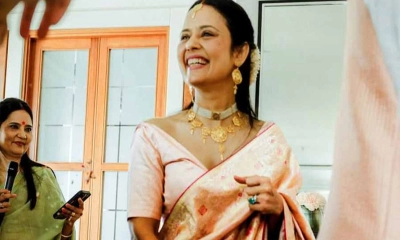 মহুয়াকে বিয়ে করলেন পিনাকী