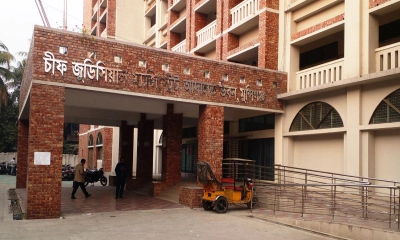 মুন্সীগঞ্জে ছেলের মামলায় আসামি মা ও নানি