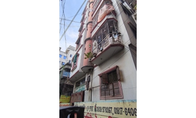 নামাজে যখন ব্যস্ত সবাই তখন ছাদ থেকে লাফিয়ে পড়েন মাদ্রাসাছাত্রী