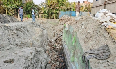 ফতুল্লায় দেয়াল ধসে এক শ্রমিক নিহত, আহত ৩