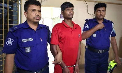 নাটোরে ট্রাক-মাইক্রোবাস সংঘর্ষের ঘটনায় ঘাতক চালক আটক