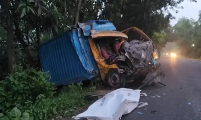 নাটোরে ট্রাক-কাভার্ডভ্যান সংঘর্ষে চালক নিহত 