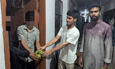 নোবিপ্রবিতে শিবিরের আম বিতরণ