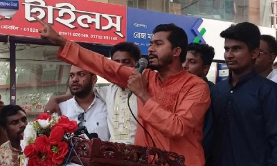 ফ্যাসিবাদ নির্মূল না করে ঘরে ফিরব না: নুরুল হক