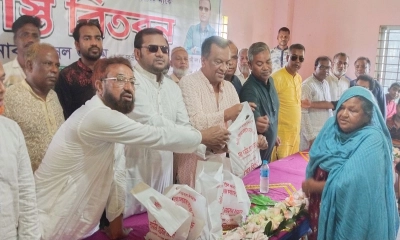 ২ হাজার অসহায় পরিবারকে কোরবানির মাংস দিলেন ছাত্রদল নেতা 