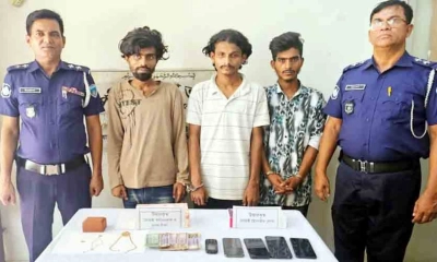 লুণ্ঠিত মালামালসহ দুই ঘণ্টার মধ্যে ৩ চোর গ্রেপ্তার