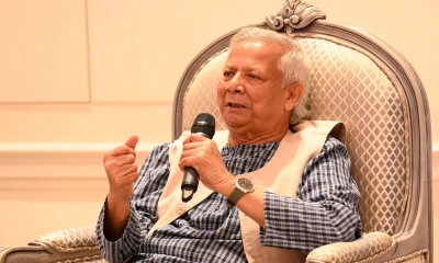 আপনারা সহযোগিতা না করলে আমরা ঘুরে দাঁড়াতে পারতাম না: প্রধান উপদেষ্টা 