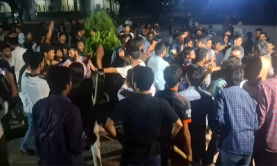 রাবিতে বাম নেতাকর্মীদের সঙ্গে শাহবাগবিরোধীদের দফায় দফায় সংঘর্ষ