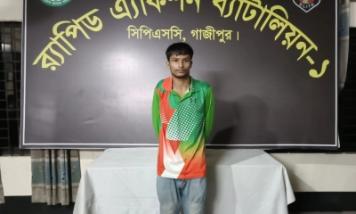 গ্রেপ্তার মো. রাশিদুল ইসলাম রানা ওরফে রাসু। ছবি- রূপালী বাংলাদেশ
