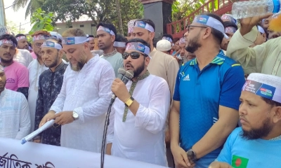 ‘যারা শ্রমিকদের টাকায় ভাগ বসায়, তারা ভিক্ষুক’