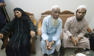 পাসপোর্ট করতে এসে রোহিঙ্গা-দালালসহ আটক ৫