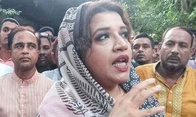 সালথায় বিএনপি কর্মী সমীর সাহার বাড়িতে গিয়ে বক্তব্য দেন বিএনপির সাংগঠনিক সম্পাদক শামা ওবায়েদ ইসলাম রিংকু। ছবি- রূপালী বাংলাদেশ