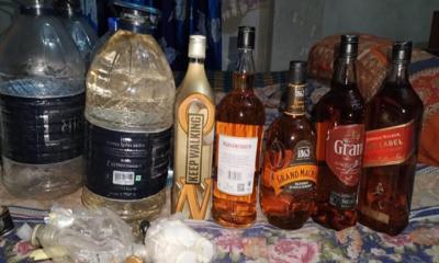 বসতবাড়ি থেকে দেশি-বিদেশি মদ উদ্ধার